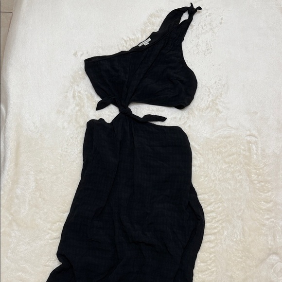American Eagle Outfitters Black One-Shoulder Dress - Picture 1 of 4